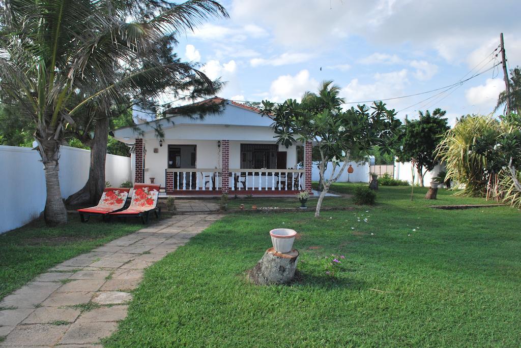 Beach House Mirissa Habitación foto